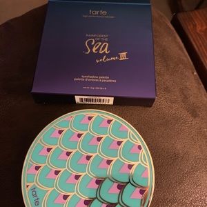 Tarte rainforest of the sea eyeshadow palette